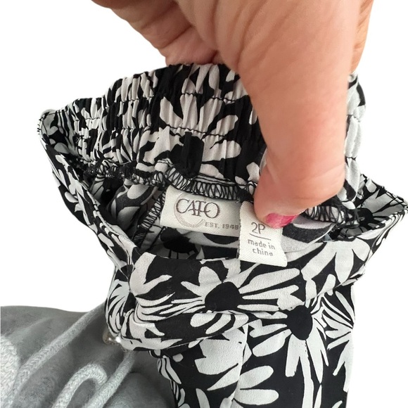 Cato Black and White Floral Print Pants - Picture 2 of 2